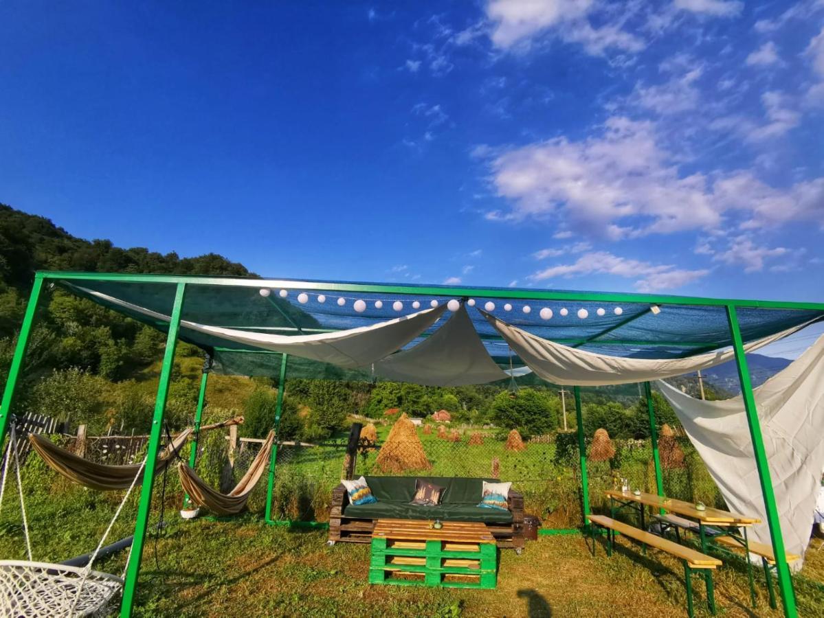 Luna Rock Glamping Brezoi - Blue Scai Hotel ภายนอก รูปภาพ