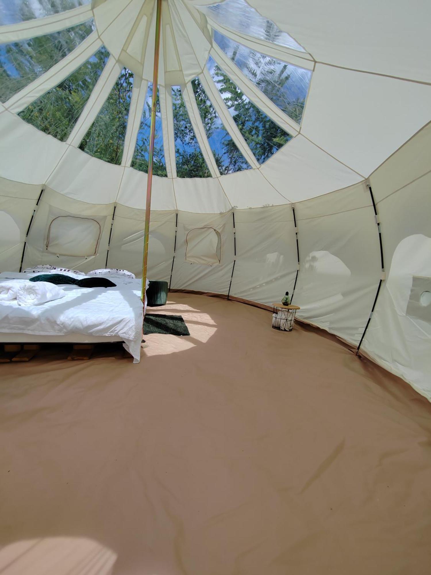 Luna Rock Glamping Brezoi - Blue Scai Hotel ภายนอก รูปภาพ