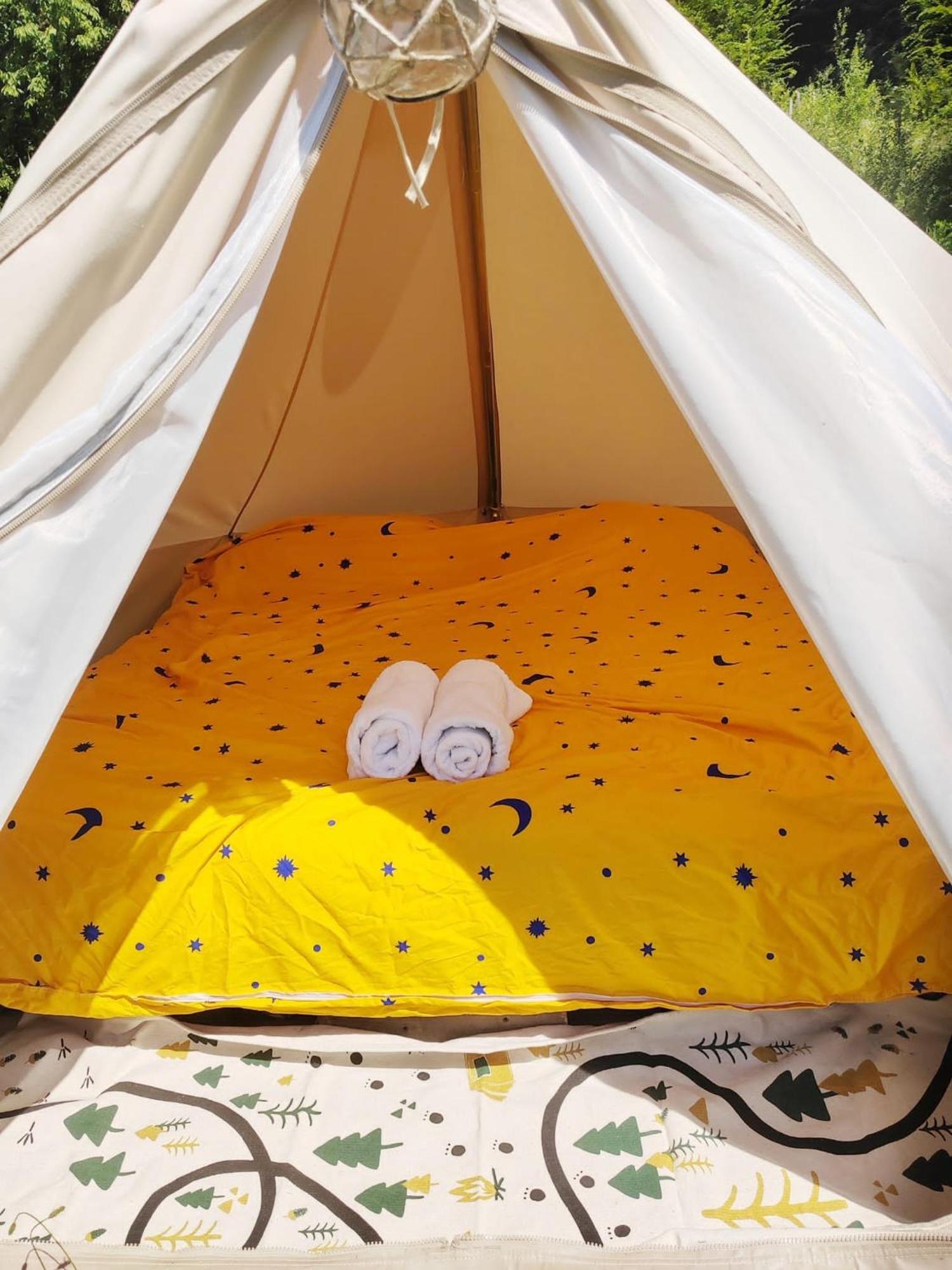 Luna Rock Glamping Brezoi - Blue Scai Hotel ภายนอก รูปภาพ